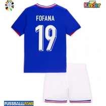 Frankreich Youssouf Fofana #19 Heimtrikotsatz Kinder EM 2024 Kurzarm (+ Kurze Hosen)